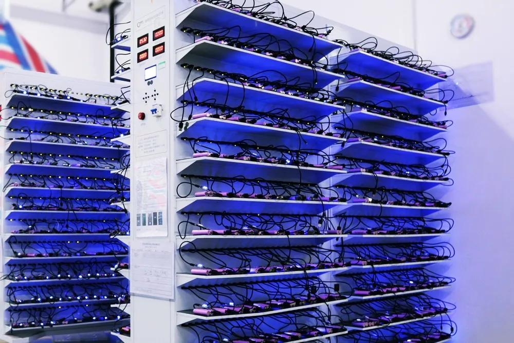 Battery Adapter BPS18m for Black and Decker Stanley Porter-Cable 20V Lithium Battery to Makita 18V Tools